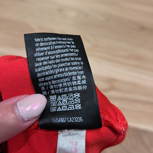 PINK Victoria’s Secret Ultimate Lightly Lined Bra Small - Picture 6 of 6